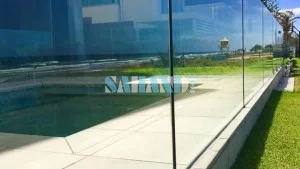 نرده شیشه ای